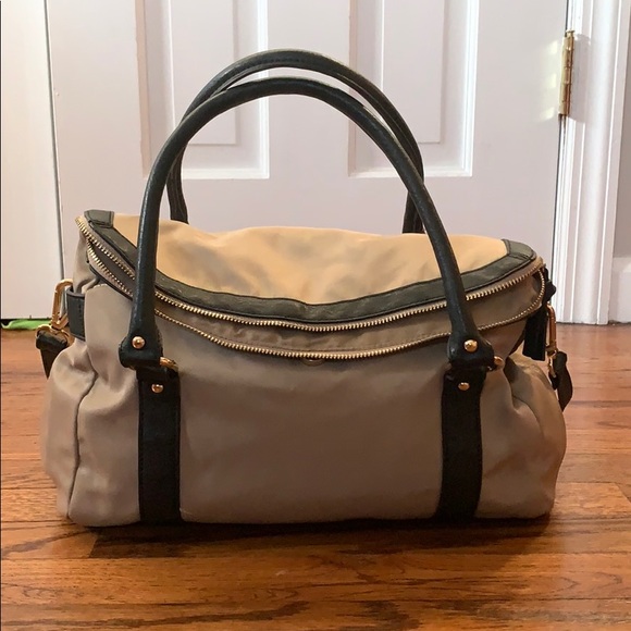 Liz Claiborne Handbags - Liz Claiborne Shoulder bag Tan & detachable strap